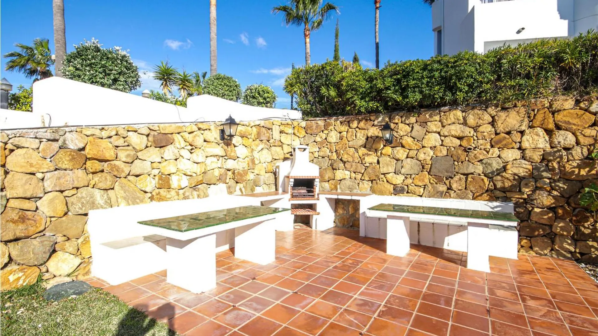 Gorgeous Apartment In Mijas With Kitchen