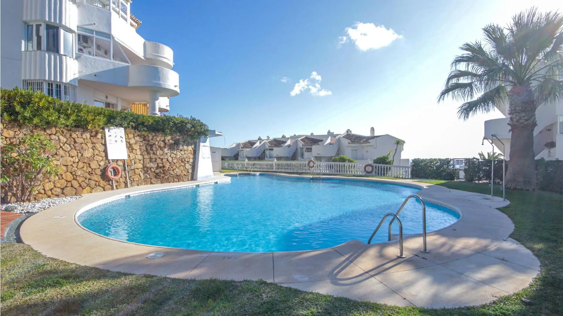 Gorgeous Apartment In Mijas With Kitchen
