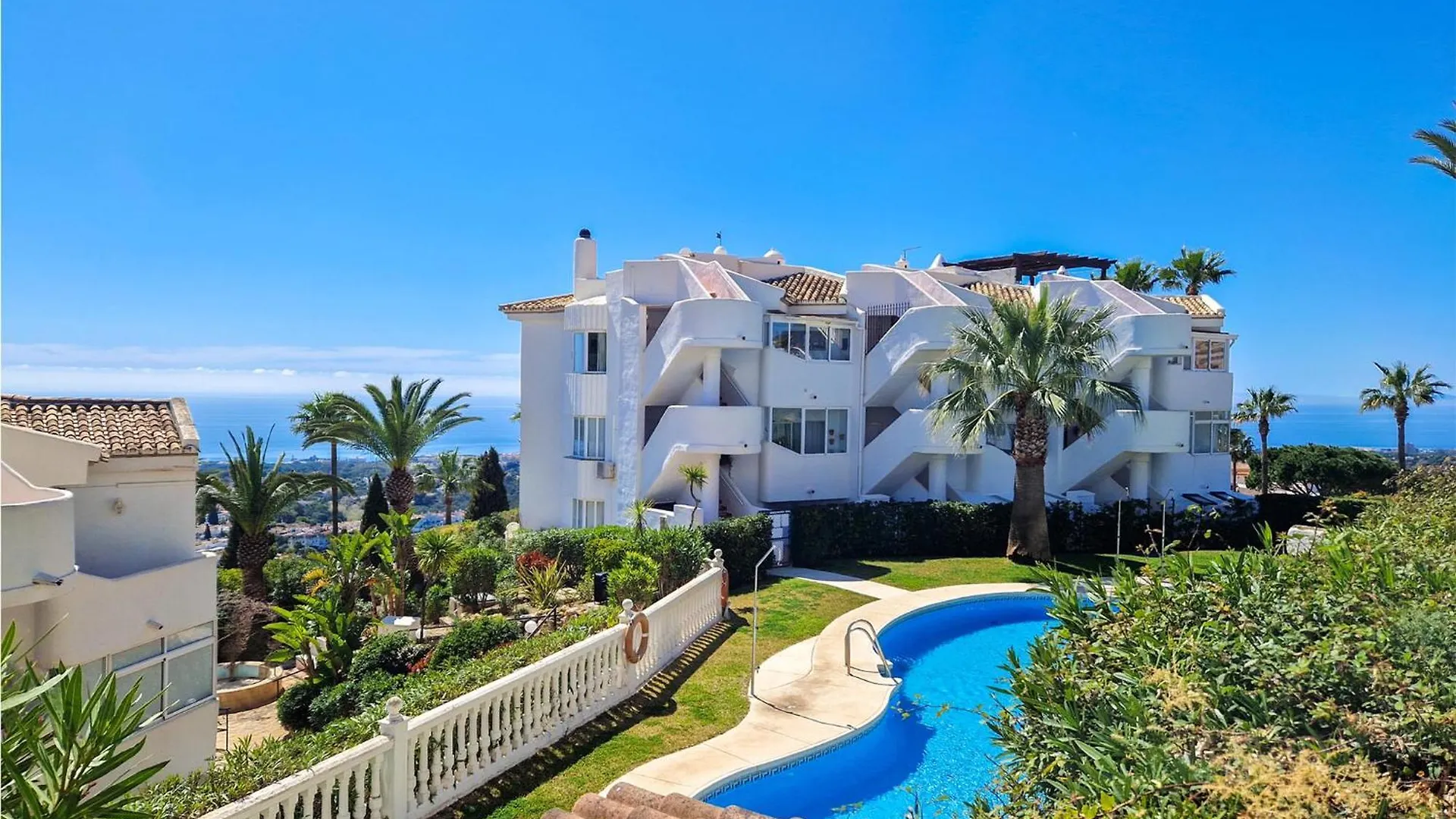 Gorgeous Apartment In Mijas With Kitchen contacts