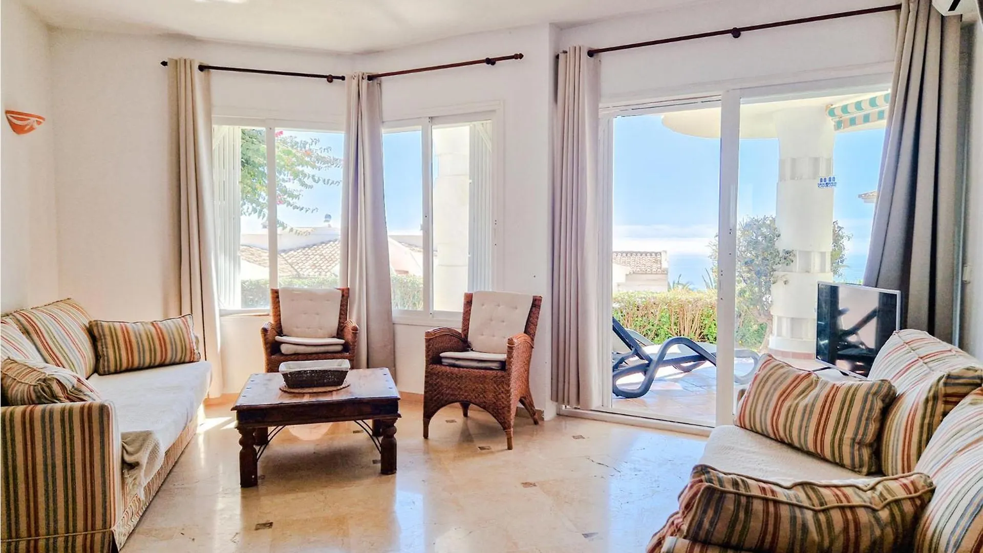 Gorgeous Apartment In Mijas With Kitchen