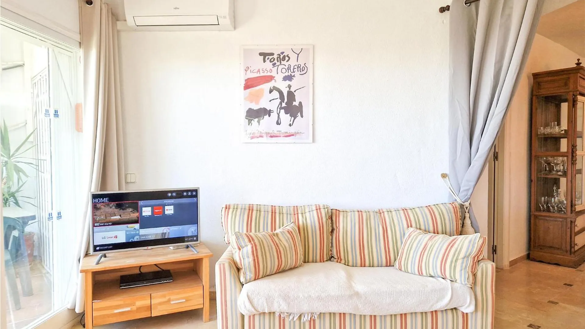 Gorgeous Apartment In Mijas With Kitchen